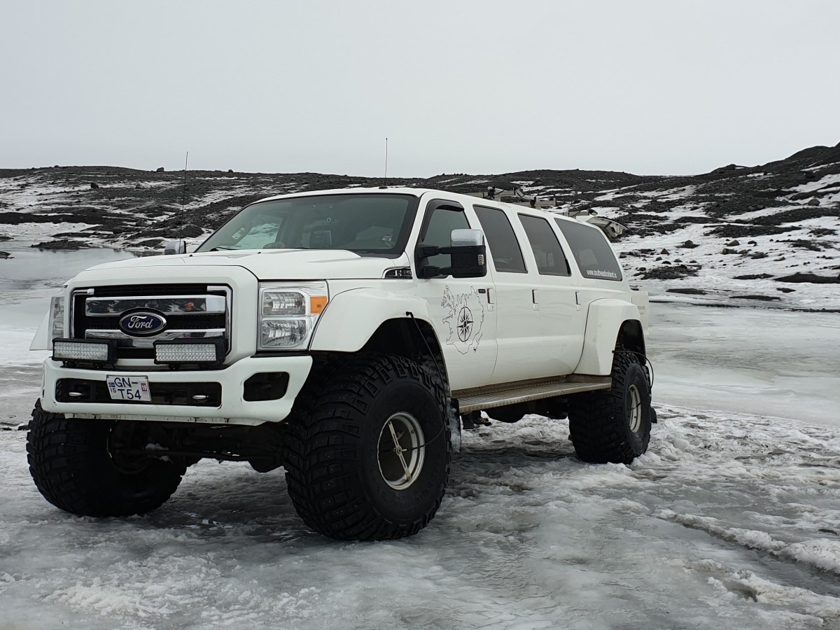 Super-Jeeps und Anacondas