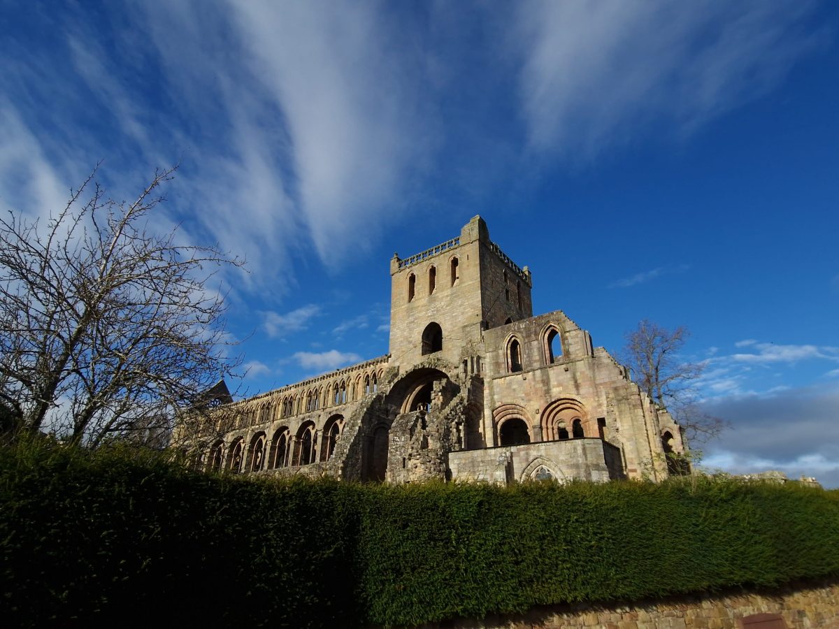 Ein Land, ein Lenkrad, viele Geschichten – auf Solo-Reise durch&nbsp;Schottland